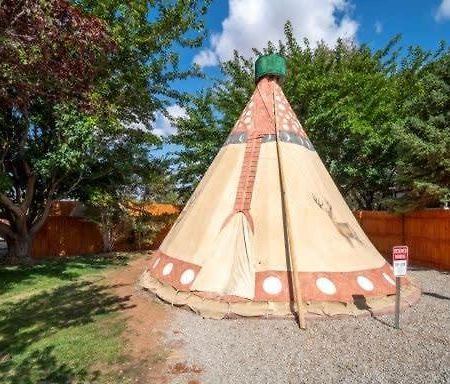 Ok Rv Park Family Tipi Ok1 Hotel Moab Exterior photo