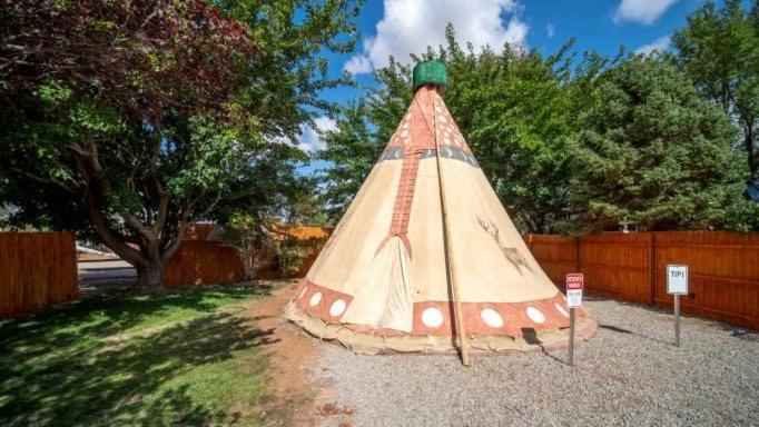 Ok Rv Park Family Tipi Ok1 Hotel Moab Exterior photo